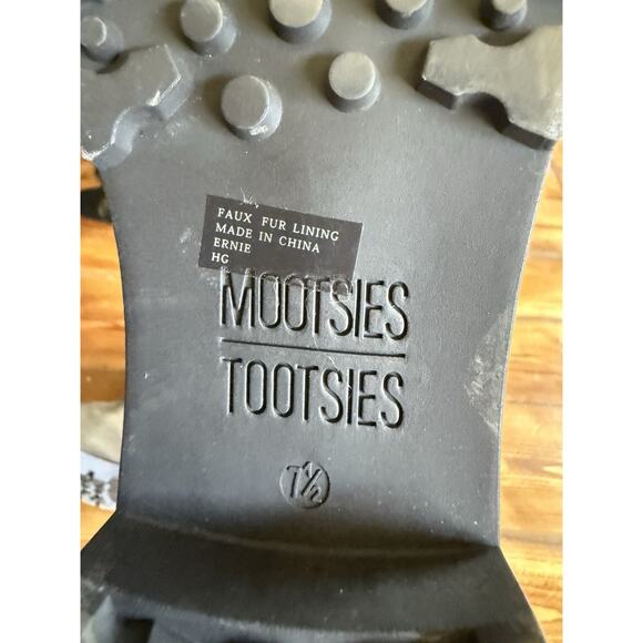 Mootsie Tootsie Women's Penelope Causal Flat Boots Fur lined size US 7 1/2 - Picture 5 of 6